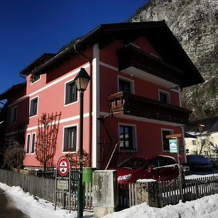 Haus Hoell Herta Konukevi 3*